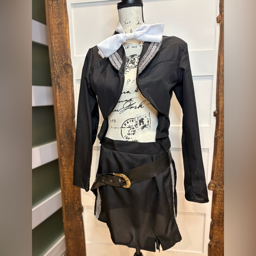Underwraps A Cut Above Costume Set Small Black Jacket Skirt White Bow